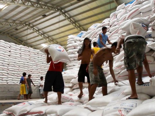 Philippines hướng tới mục tiêu tự cung cấp gạo trong 2 năm
