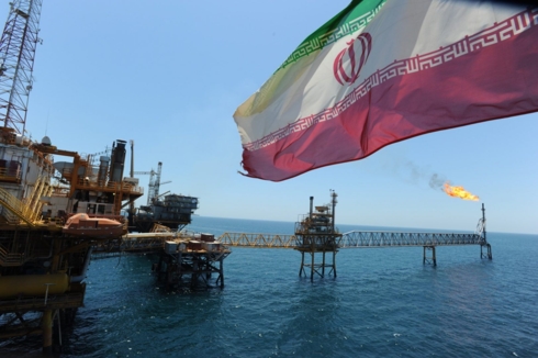 luc luong vu trang iran cam ket bao ve cac tau cho dau hinh 1